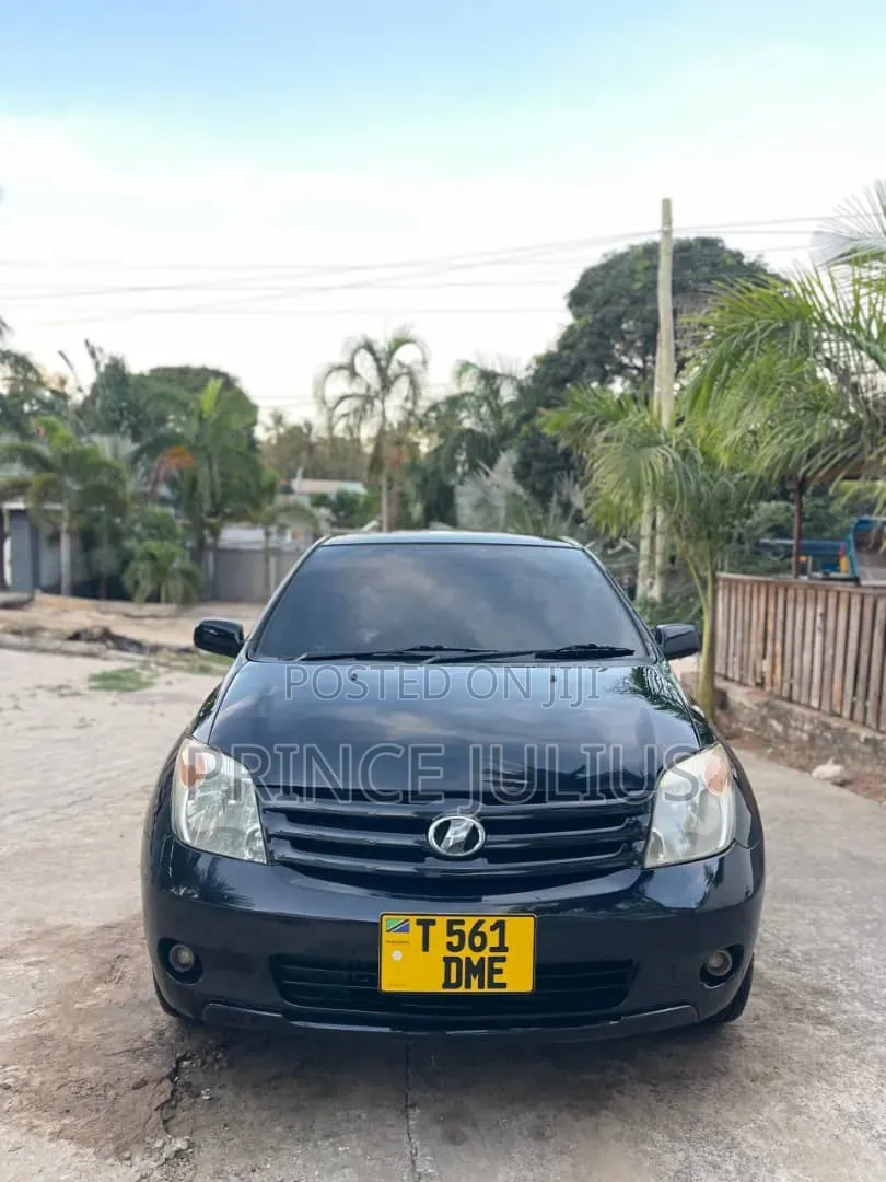Toyota IST 2005 Black
