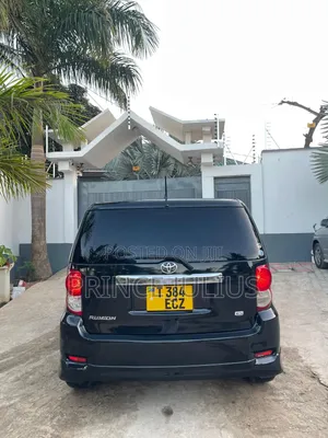 Toyota Rumion 1.5 FWD 2023 Black