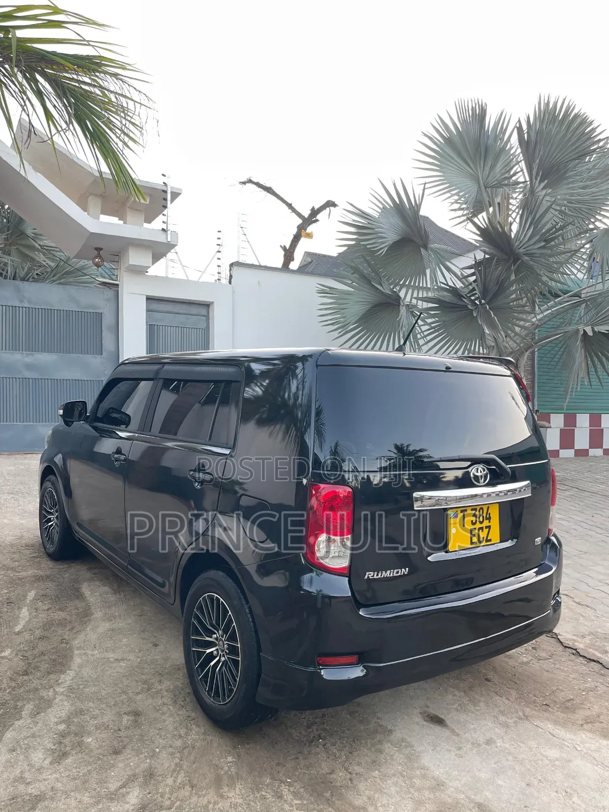 Toyota Rumion 1.5 FWD 2023 Black