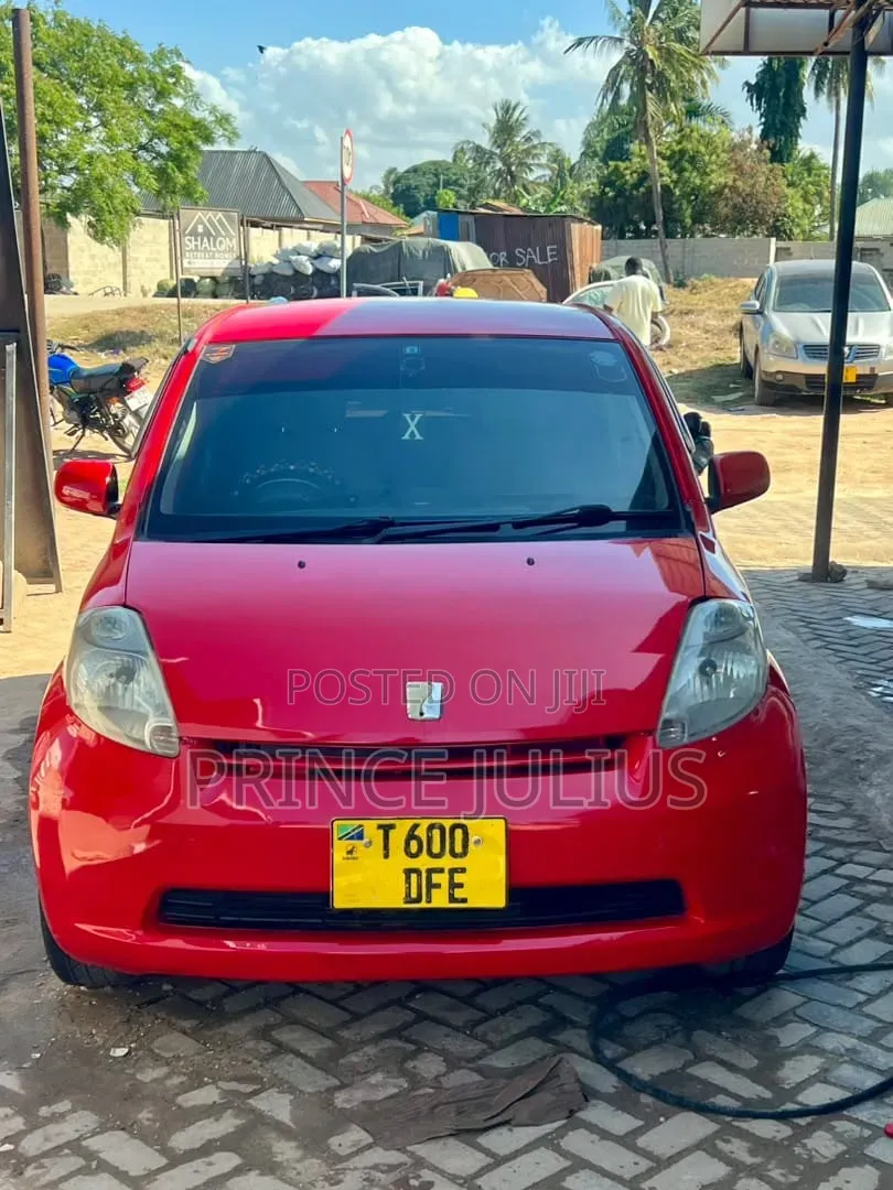 Toyota Passo 1.0 AWD 2005 Red