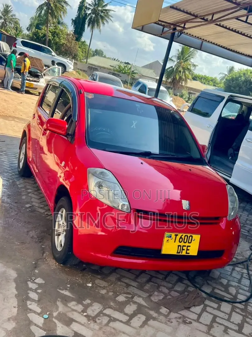 Toyota Passo 1.0 AWD 2005 Red
