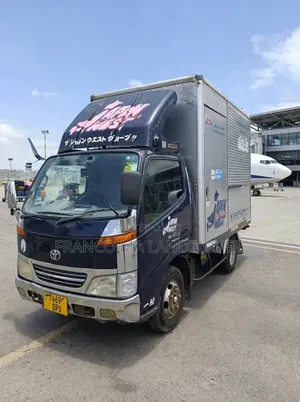 Toyota Dyna 2003 White