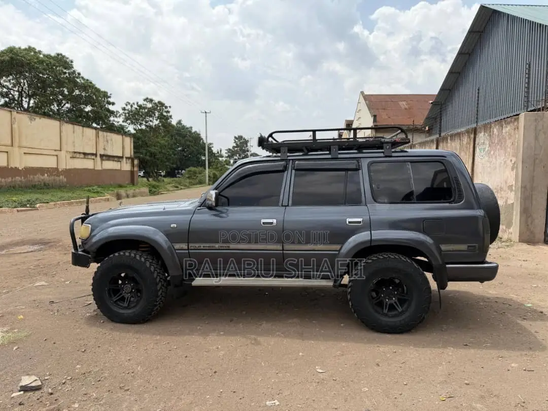 Toyota Land Cruiser HDJ 100 1998 Green