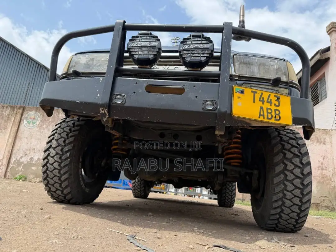 Toyota Land Cruiser HDJ 100 1998 Green