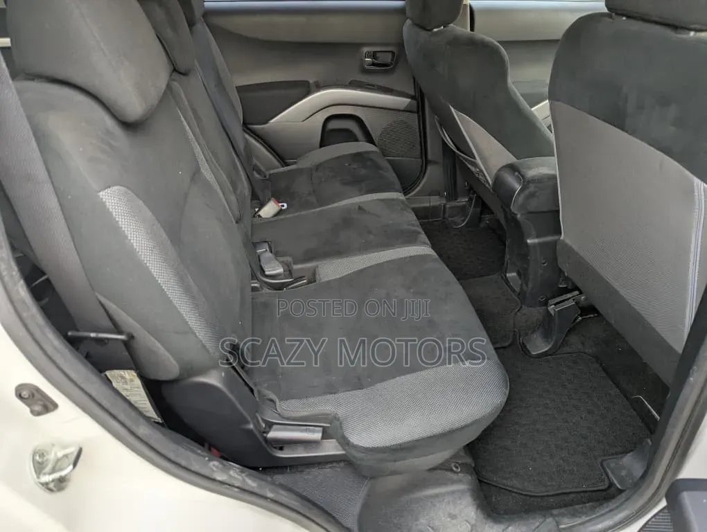 Mitsubishi Outlander 2006 White