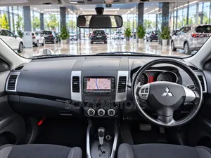 Mitsubishi Outlander 2006 White