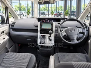 Toyota Noah 2007 Silver