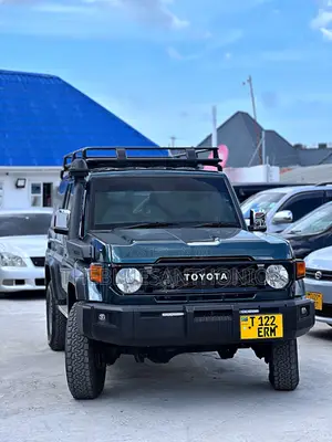 Toyota Land Cruiser 79 Series 2018 Black