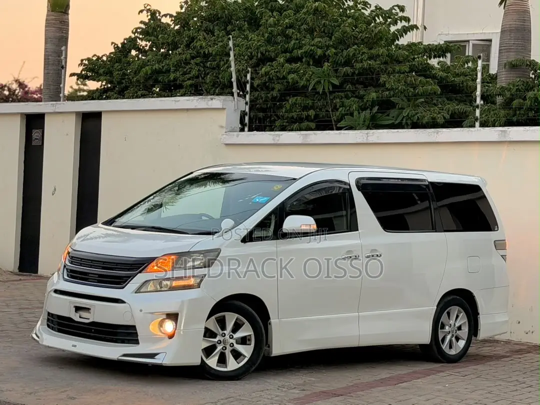 Toyota Vellfire 2012 White