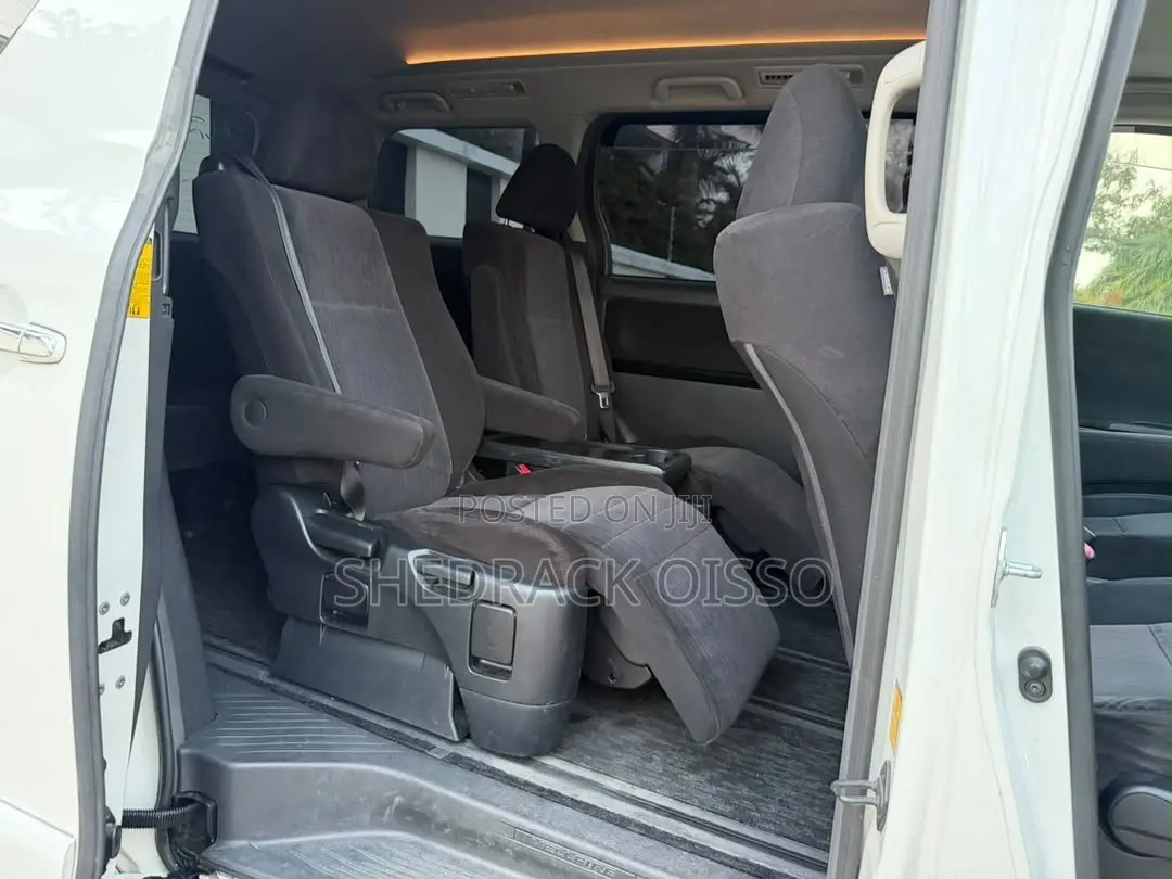 Toyota Vellfire 2012 White