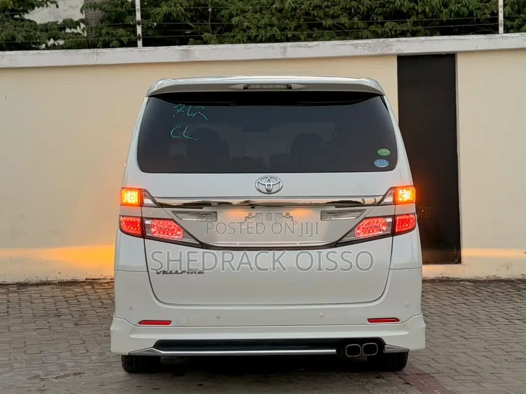Toyota Vellfire 2012 White