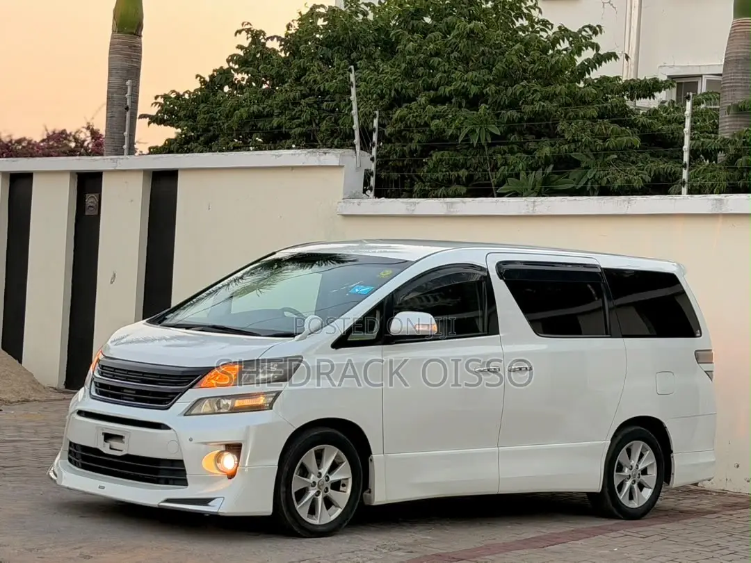 Toyota Vellfire 2012 White