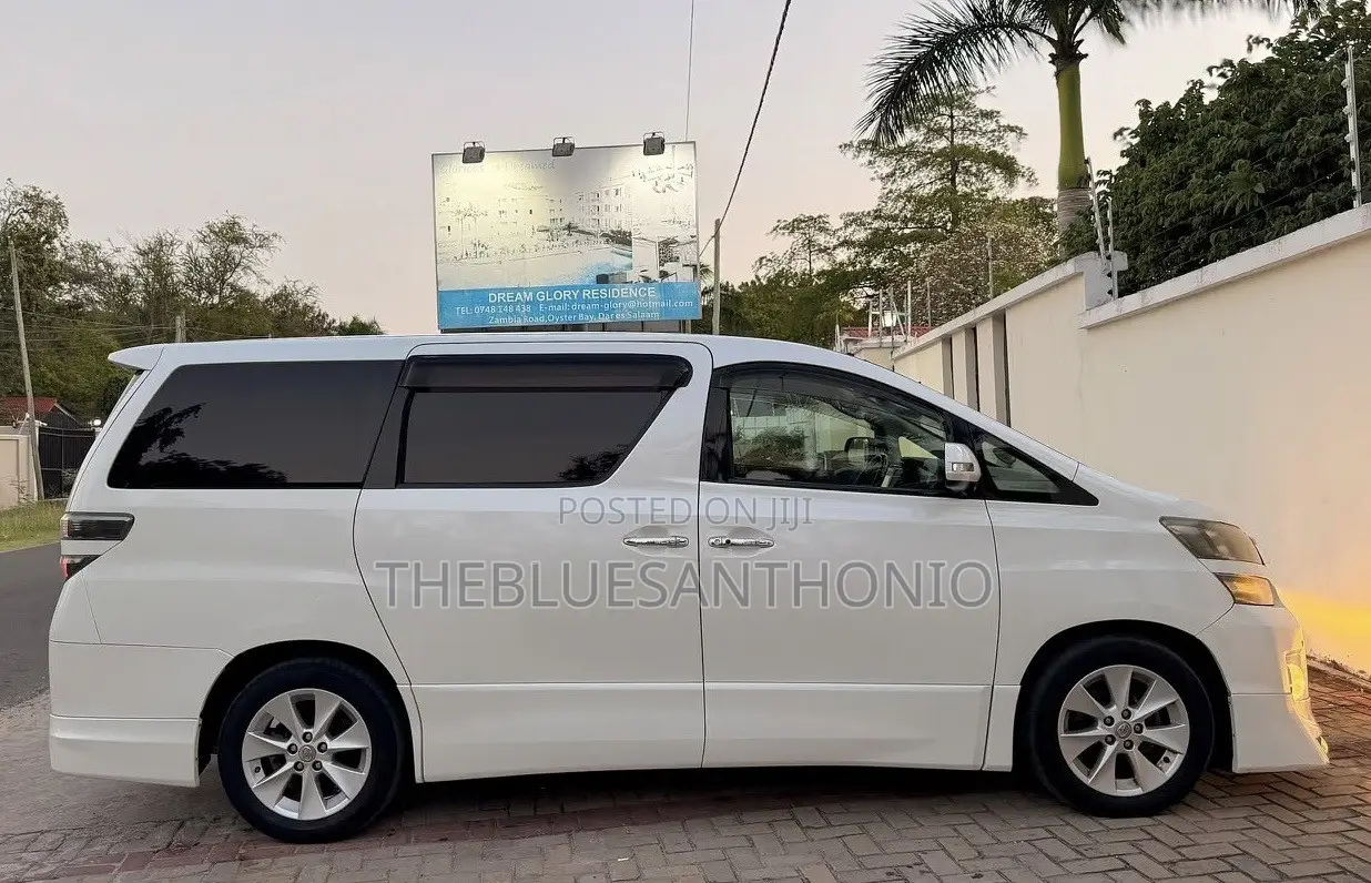 Toyota Vellfire V 2.4 4WD 7-Seater 2013 Pearl