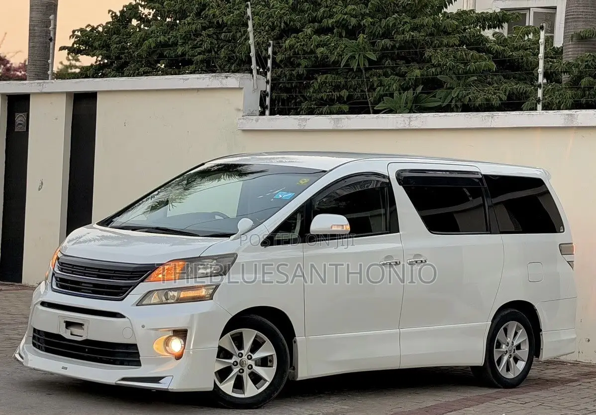 Toyota Vellfire V 2.4 4WD 7-Seater 2013 Pearl