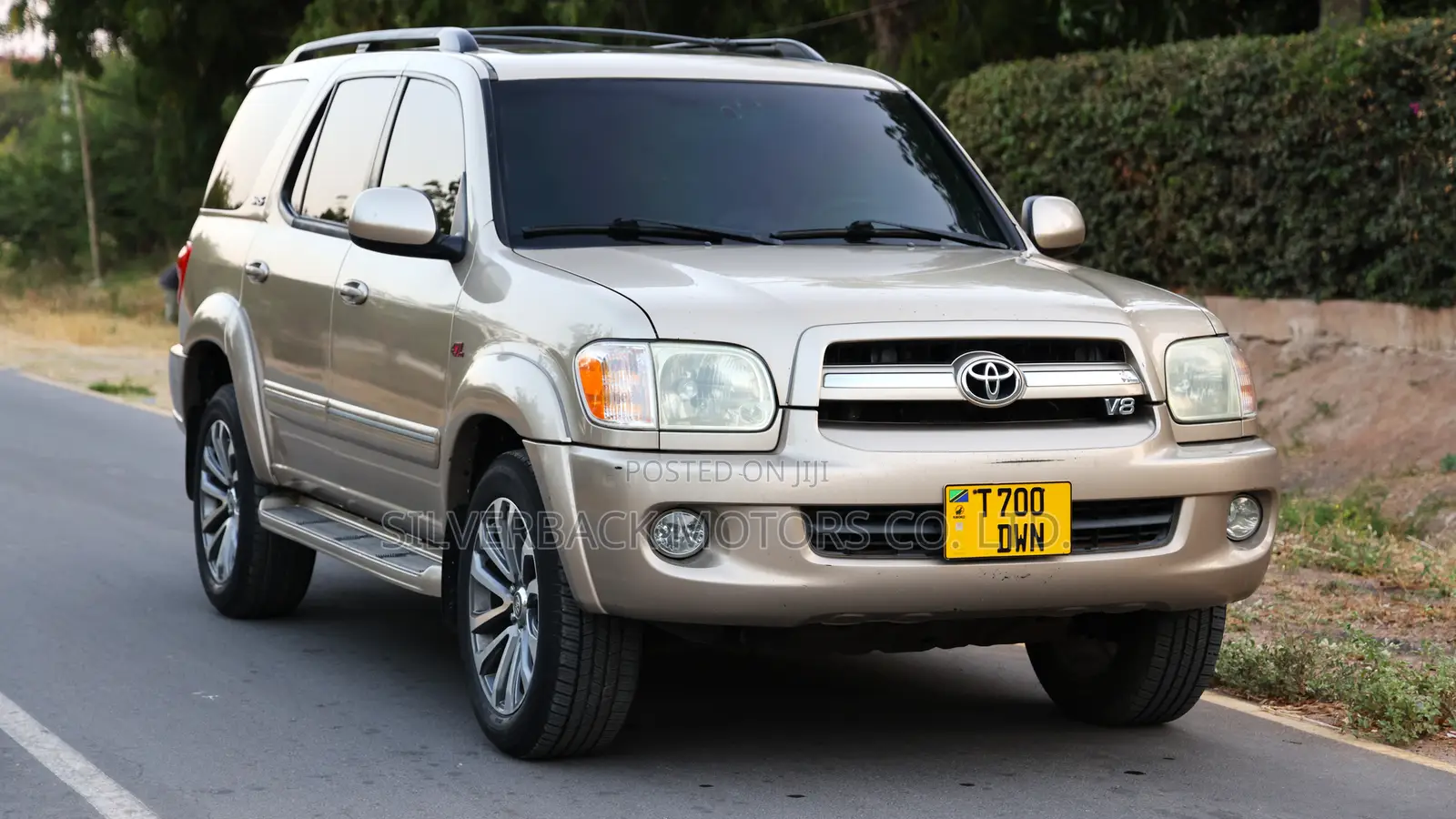 Toyota Sequoia SR5 4dr SUV 4WD (4.7L 8cyl 5A) 2005 Gold