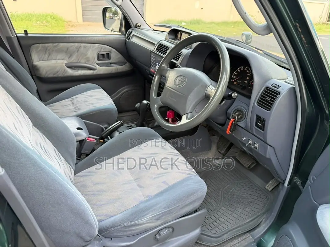 Toyota Land Cruiser Prado 2001 Green