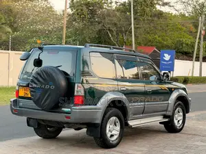 Toyota Land Cruiser Prado 2001 Green