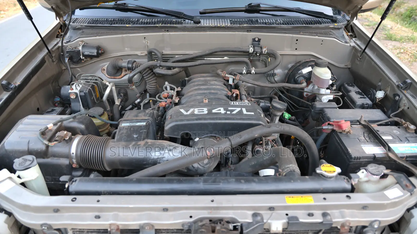 Toyota Sequoia SR5 4dr SUV 4WD (4.7L 8cyl 5A) 2005 Gold
