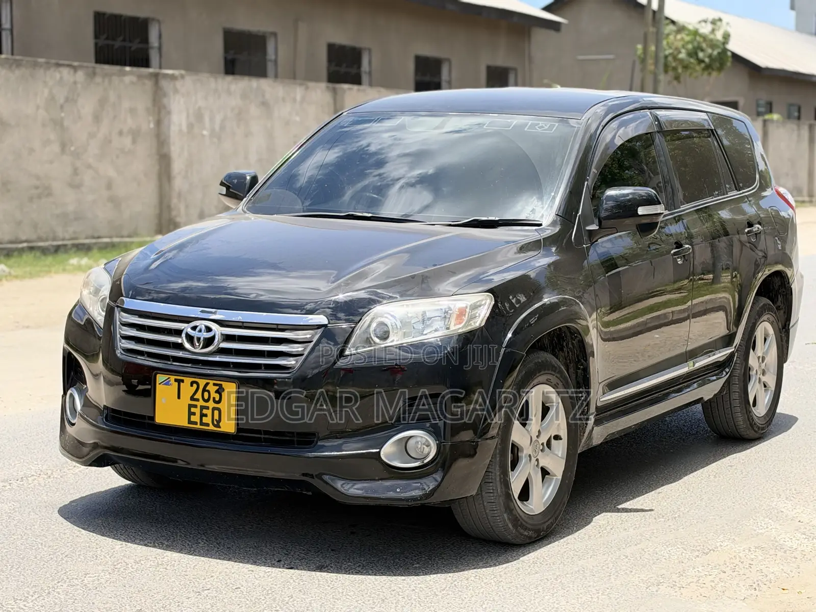 Toyota Vanguard 2010 Black