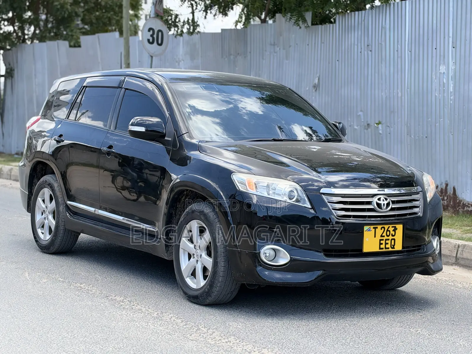 Toyota Vanguard 2010 Black