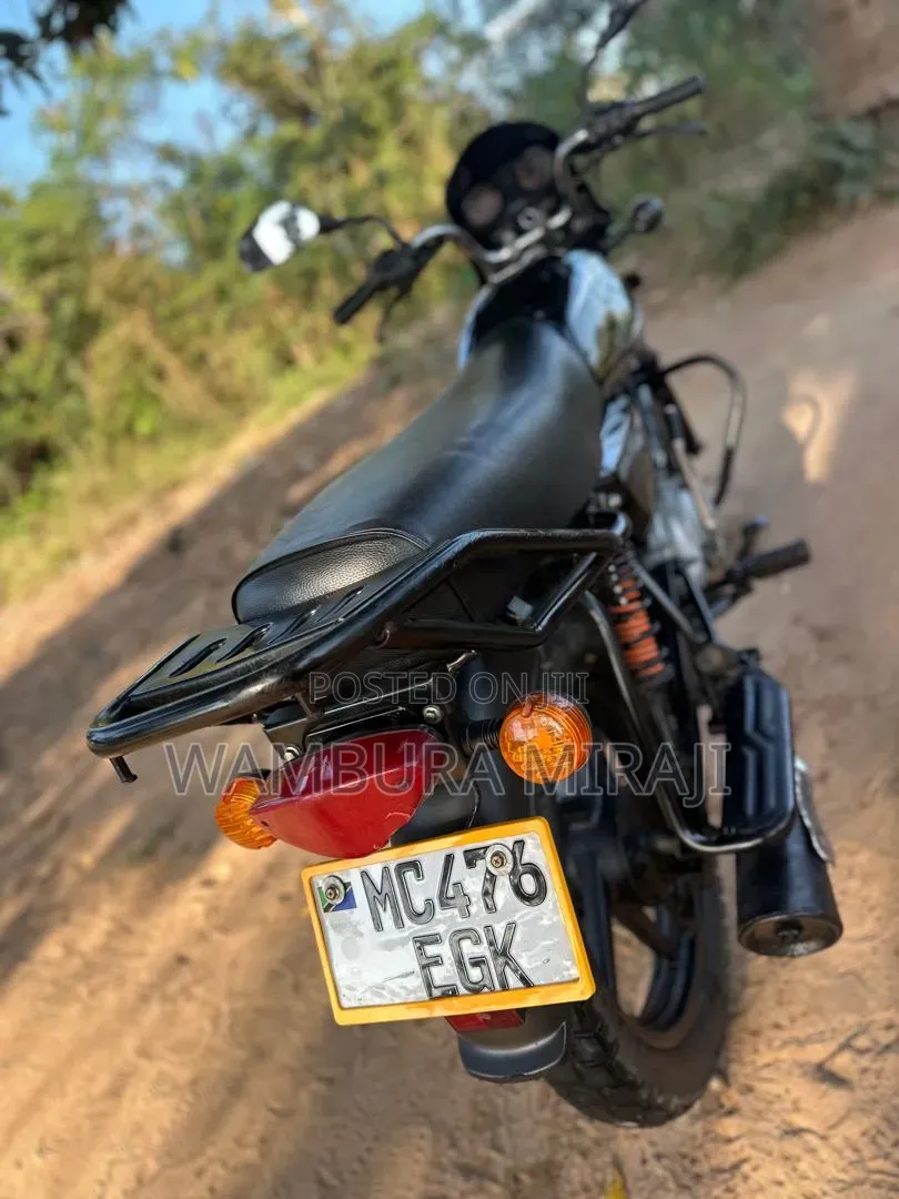 Bajaj Boxer 2026 Black