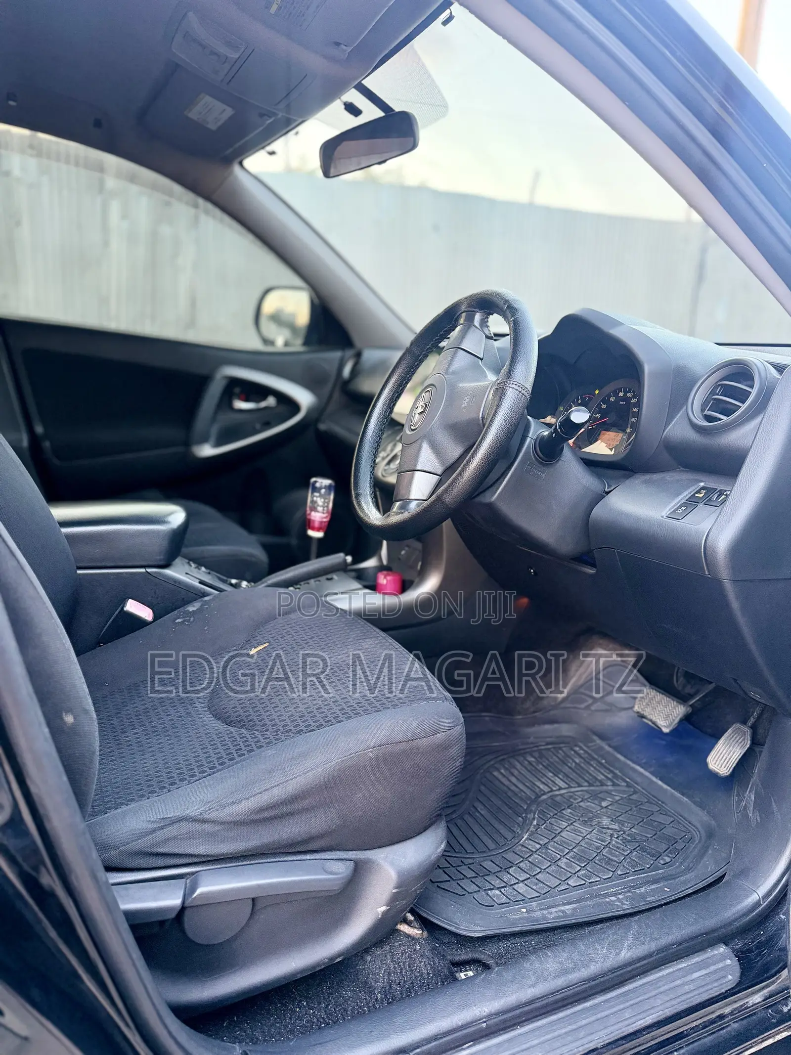 Toyota Vanguard 2010 Black