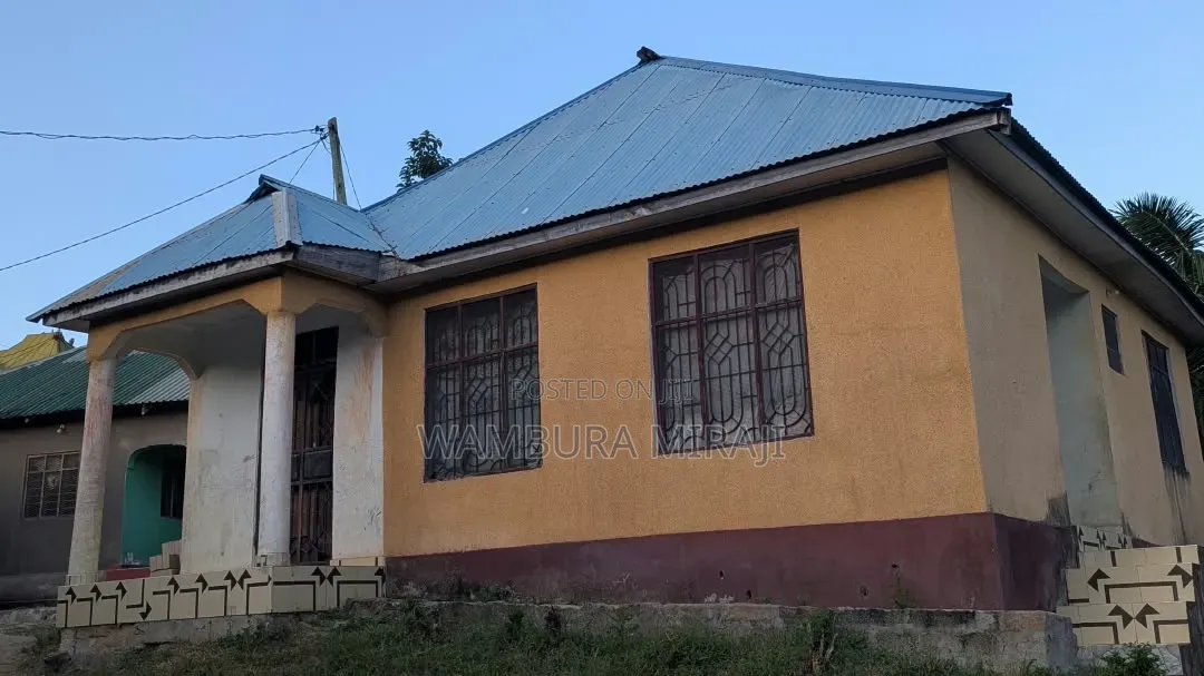 Furnished 3bdrm Block of Flats in Charambe for sale