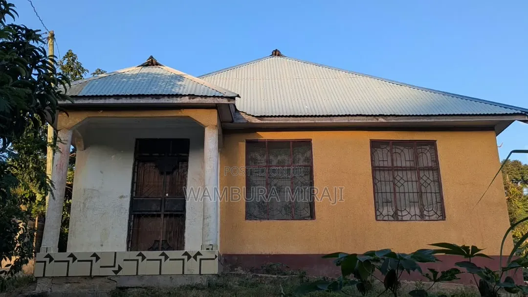 Furnished 3bdrm Block of Flats in Charambe for sale