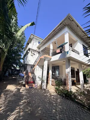 9bdrm House in Mikocheni for sale