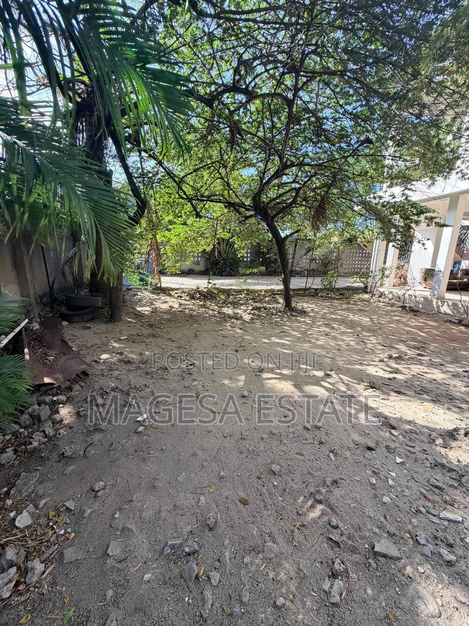 9bdrm House in Mikocheni for sale
