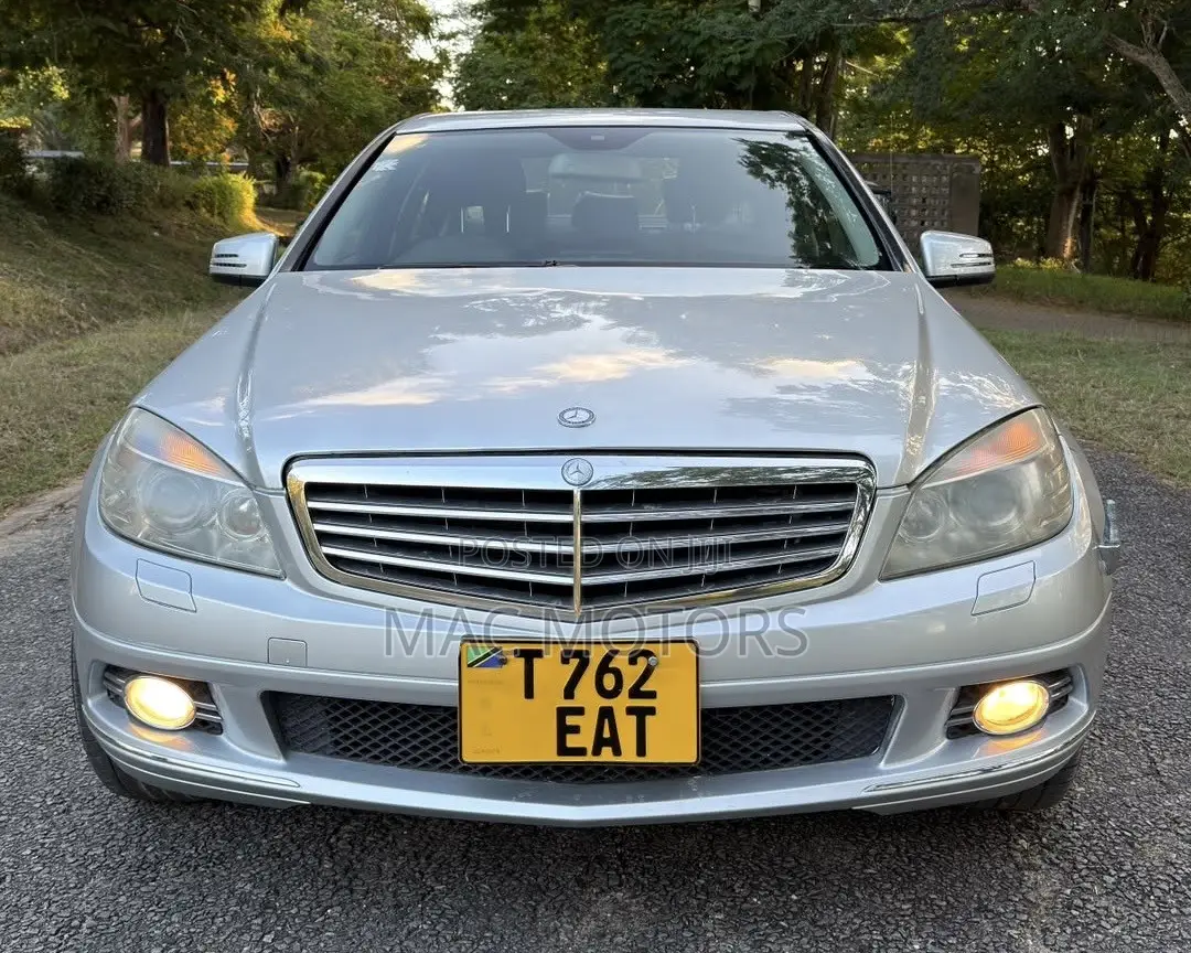 Mercedes-Benz C-Class C 250 CGI BlueEFFICIENCY (W204) 2009 Silver