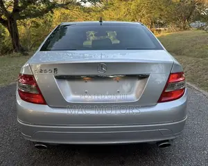 Mercedes-Benz C-Class C 250 CGI BlueEFFICIENCY (W204) 2009 Silver