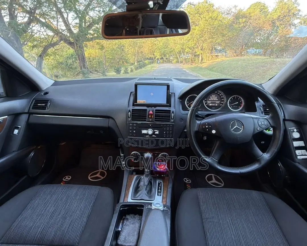 Mercedes-Benz C-Class C 250 CGI BlueEFFICIENCY (W204) 2009 Silver