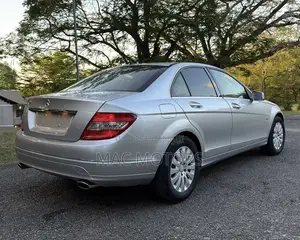 Mercedes-Benz C-Class C 250 CGI BlueEFFICIENCY (W204) 2009 Silver