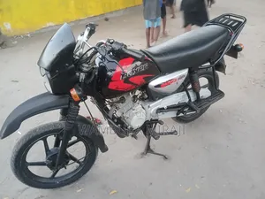 Bajaj Boxer X125 2026 Black