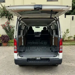 Toyota HiAce 2015 White