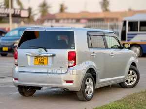 Toyota Corolla Rumion 2010 Silver