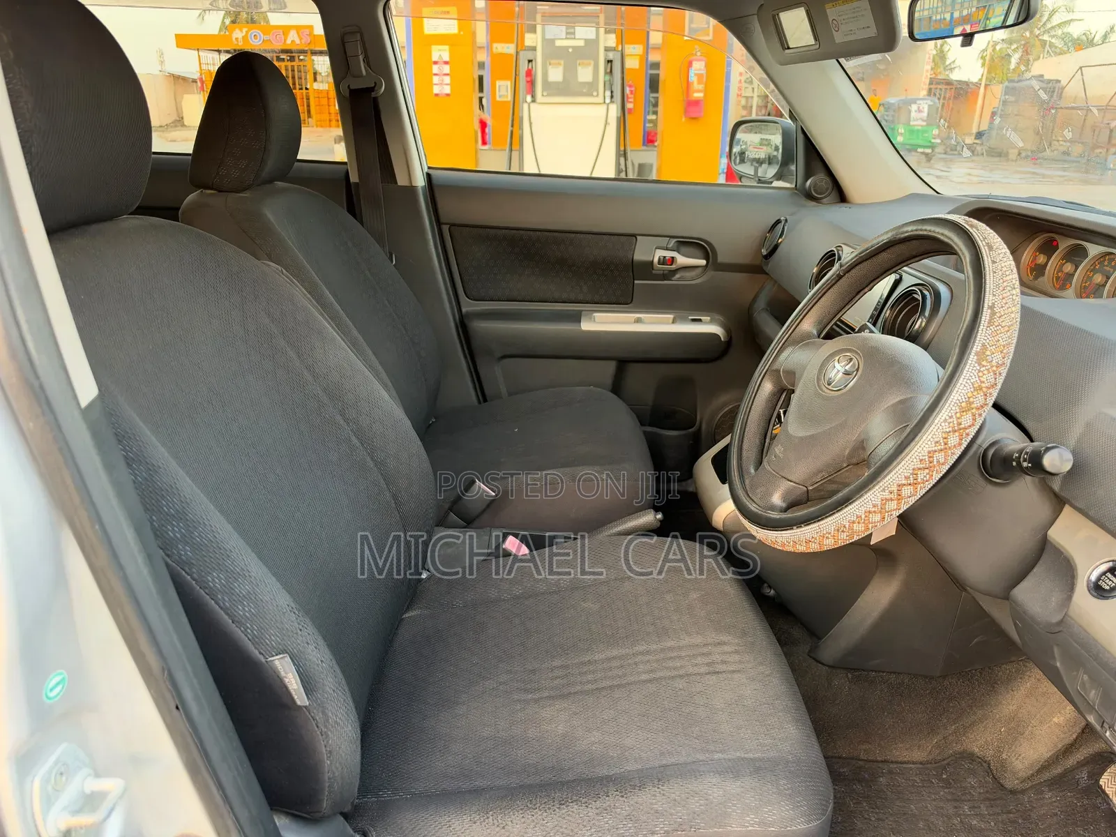Toyota Corolla Rumion 2010 Silver
