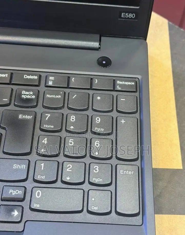 New Laptop Lenovo ThinkPad E580 8GB Intel Core i3 SSD 256GB
