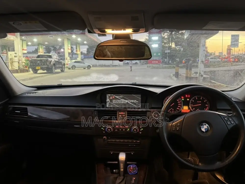 BMW 3 Series 2011 Black