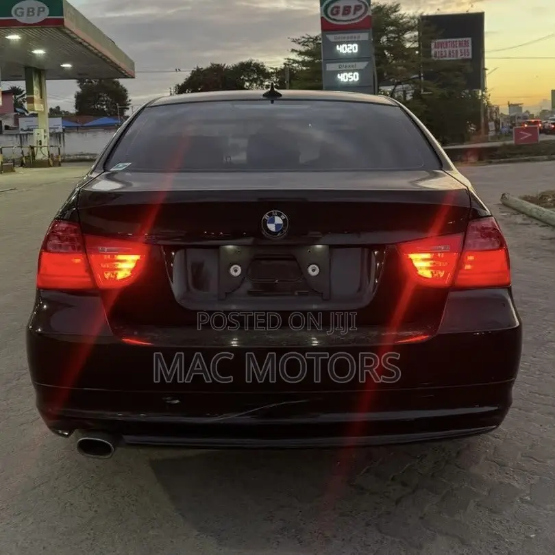 BMW 3 Series 2011 Black