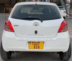 Toyota Vitz 1.0 FWD 3dr 2005 White
