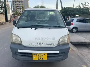 Toyota TownAce 2000 White