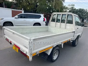 Toyota TownAce 2000 White
