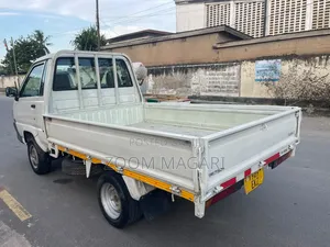 Toyota TownAce 2000 White