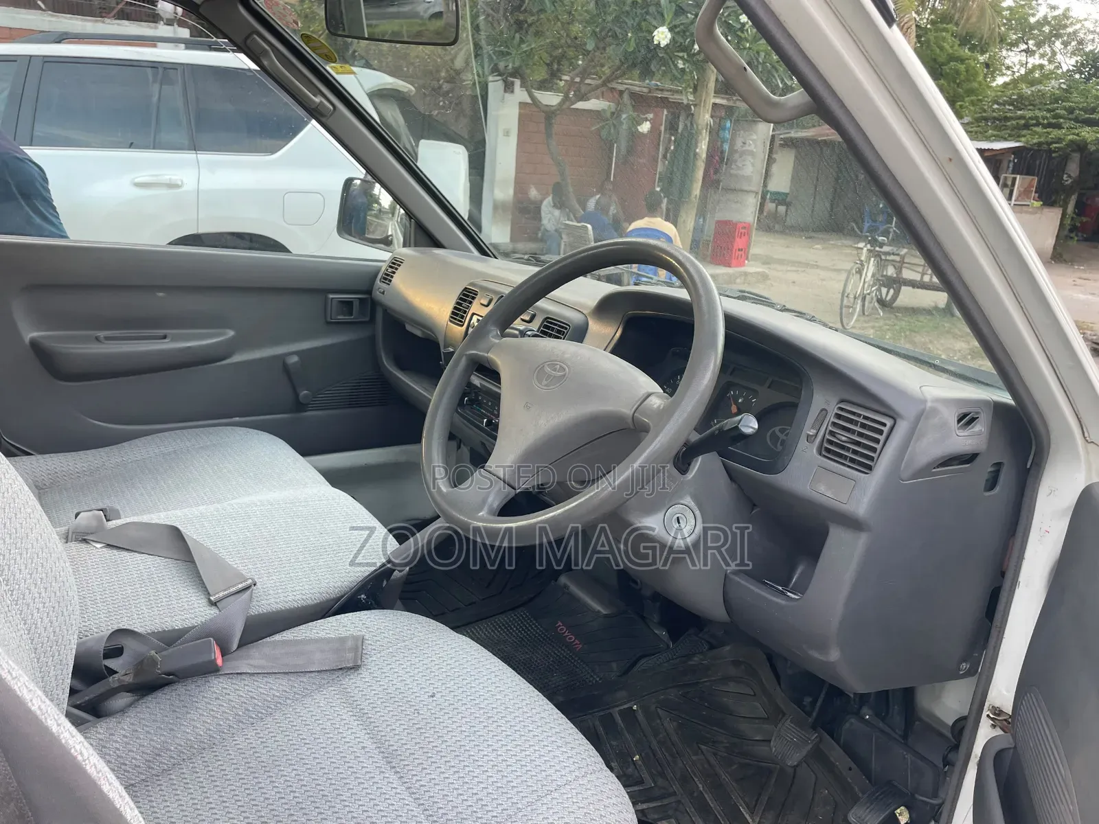 Toyota TownAce 2000 White