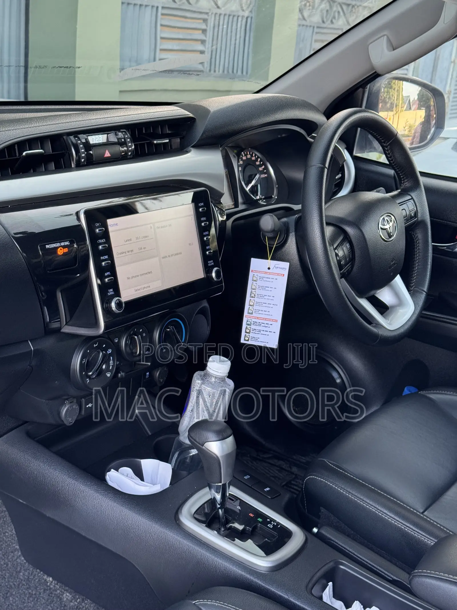 Toyota Hilux 2024 Off white