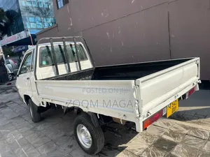 Toyota TownAce 2001 White