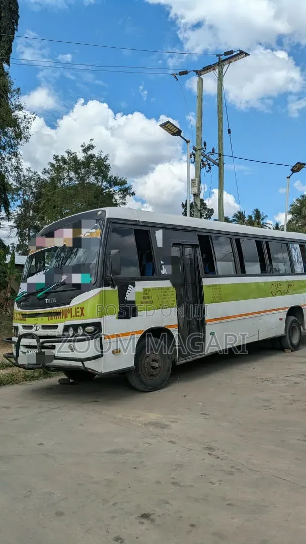 Tata Starbus Ultra Skool 1999