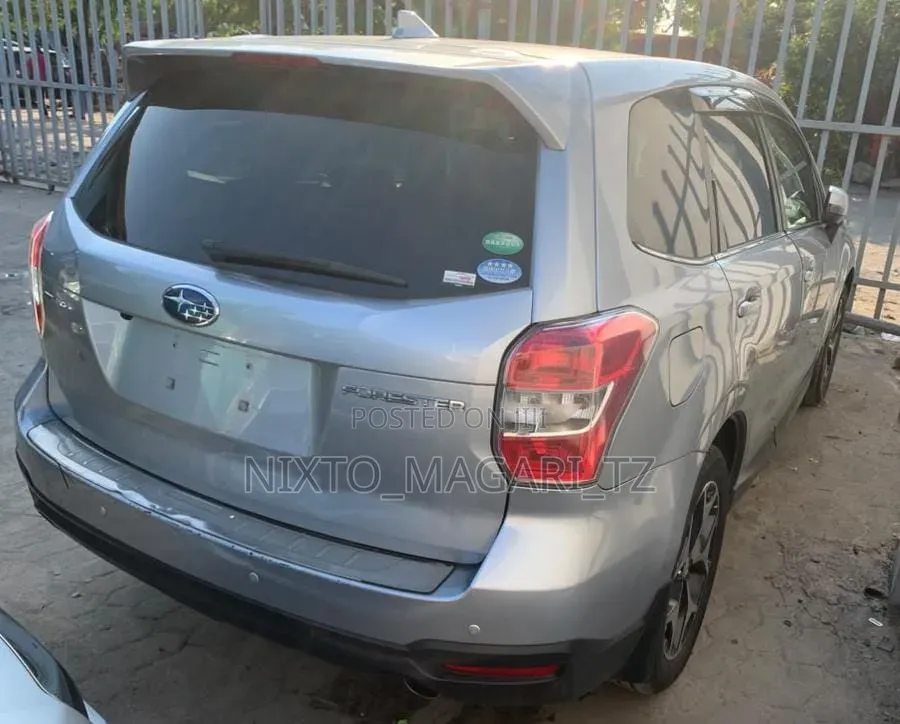 Subaru Forester 2015 Silver